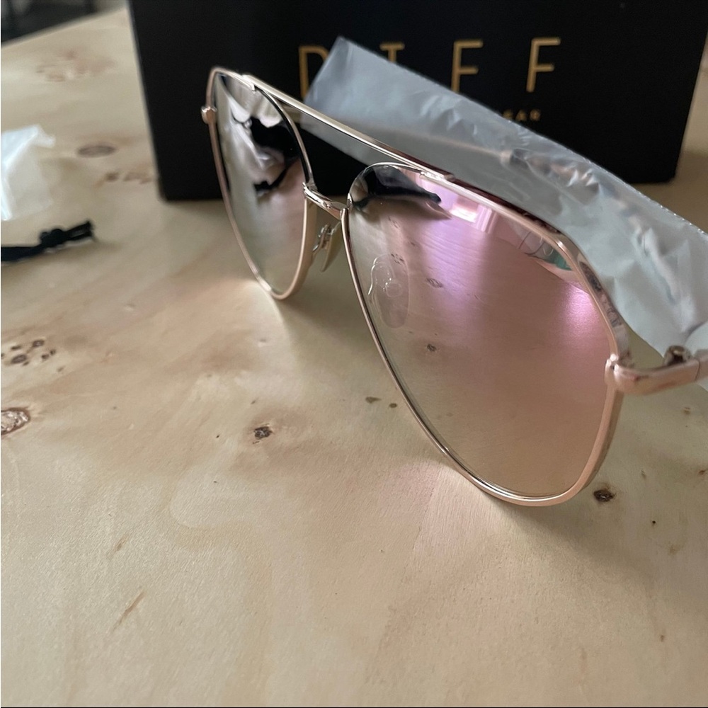 Diff Eyewear Dash Sunglasses NWT - image 2